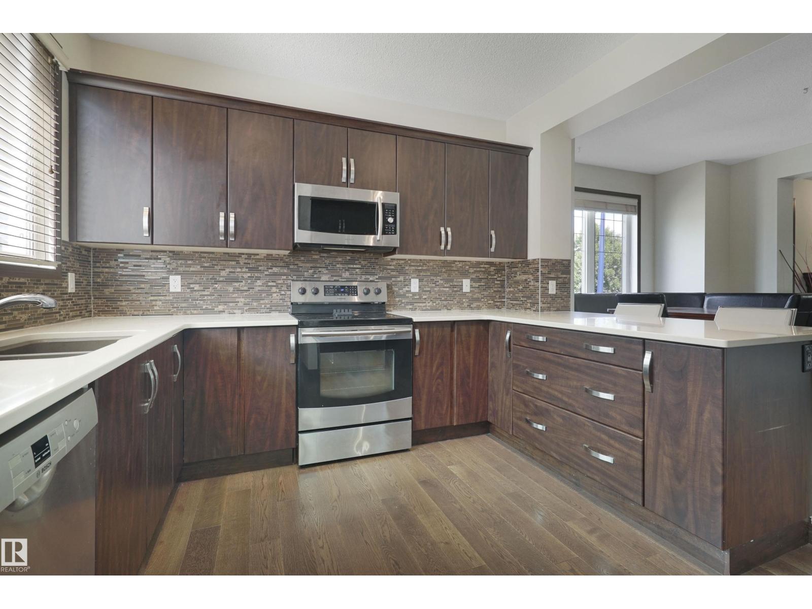 2044 74 St Sw, Edmonton, Alberta  T6X 0V7 - Photo 2 - E4453975