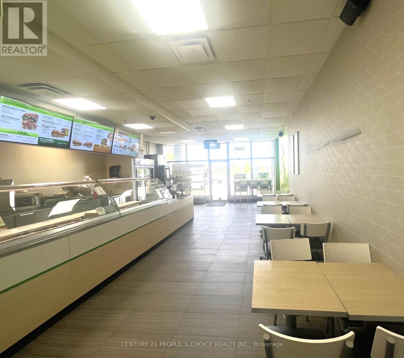 10909 Yonge Street, Richmond Hill, Ontario  L4C 3E3 - Photo 3 - N12316237