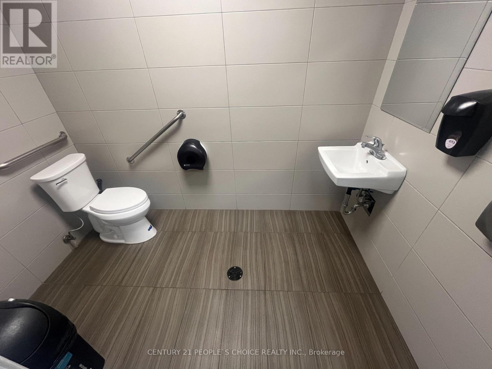 10909 Yonge Street, Richmond Hill, Ontario  L4C 3E3 - Photo 6 - N12316237