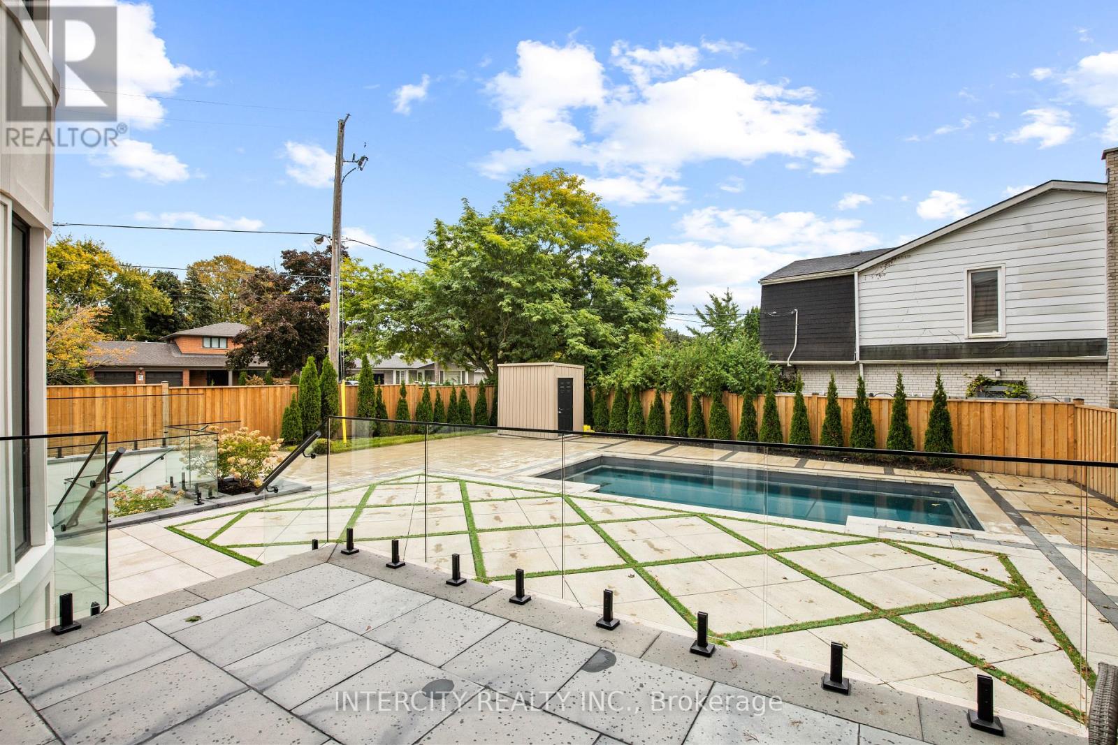 1 Silvergrove Road, Toronto, Ontario  M5L 2N5 - Photo 37 - C12356557