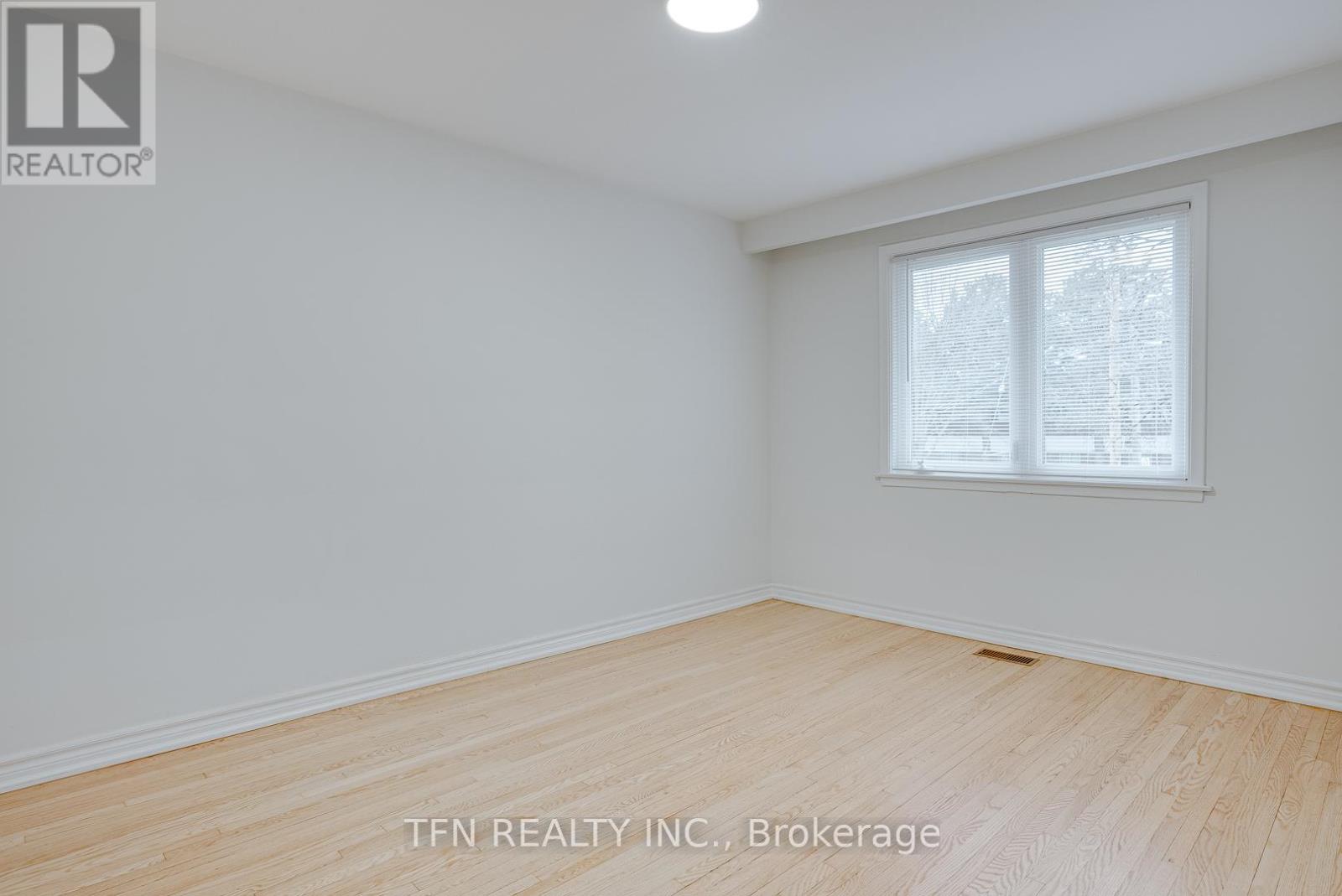 Upper - 25 Karen Road, Toronto, Ontario  M3A 3L5 - Photo 22 - C12356621
