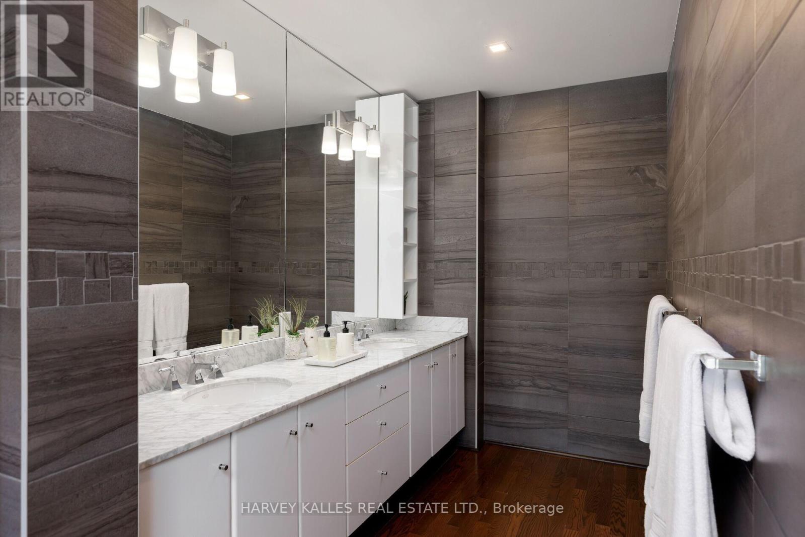 2701 - 300 Bloor Street E, Toronto (Rosedale-Moore Park), Ontario  M4W 3Y2 - Photo 27 - C12356674