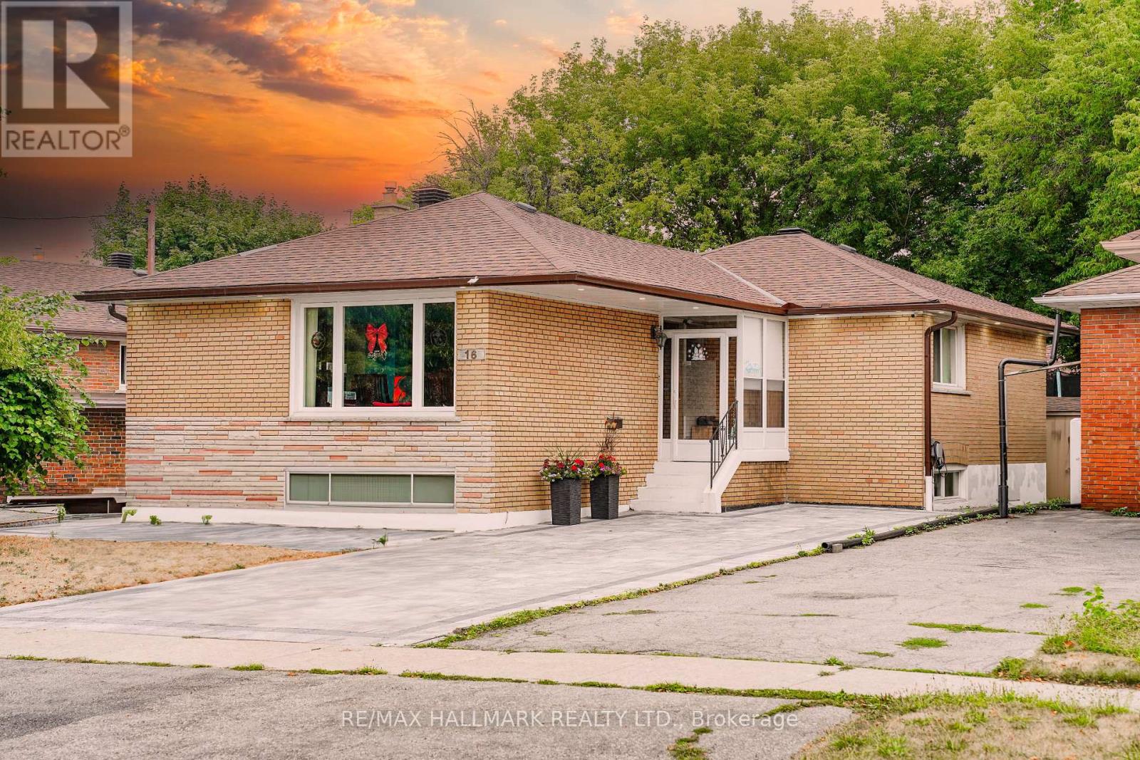 Property at 16 ARAMAN DRIVE image 2