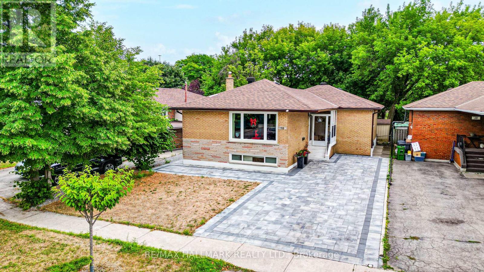 Property at 16 ARAMAN DRIVE image 5
