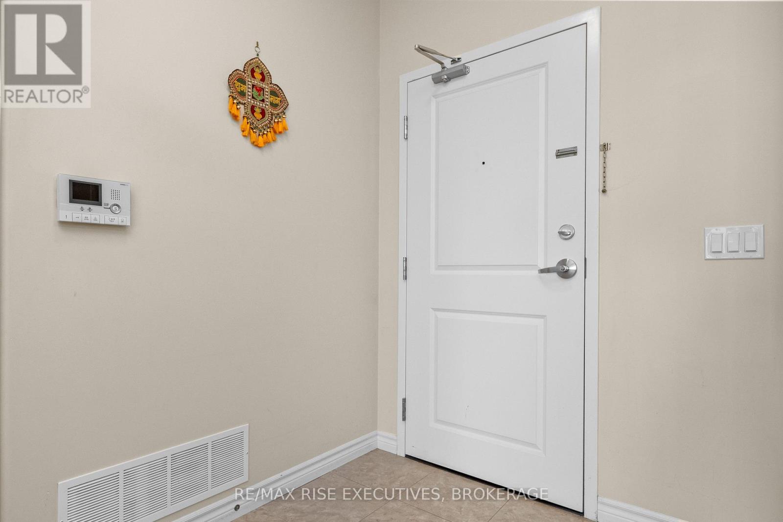 310 - 740 Augusta Drive, Kingston, Ontario  K7P 0R5 - Photo 12 - X12356735
