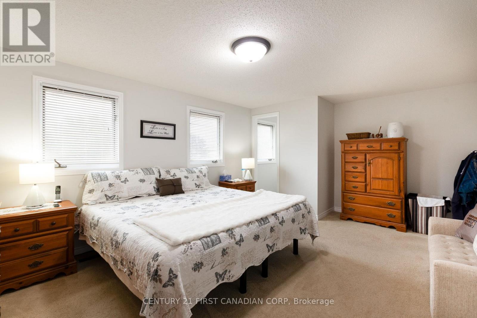 340 Canterbury Place, Central Elgin, Ontario  N0L 1B0 - Photo 21 - X12356748