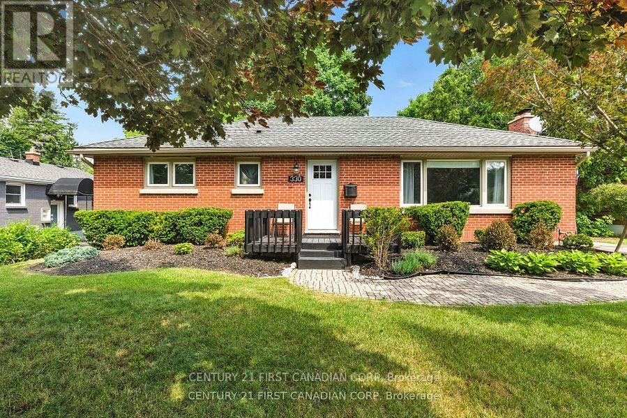 330 GLENROSE DRIVE, London South, Ontario