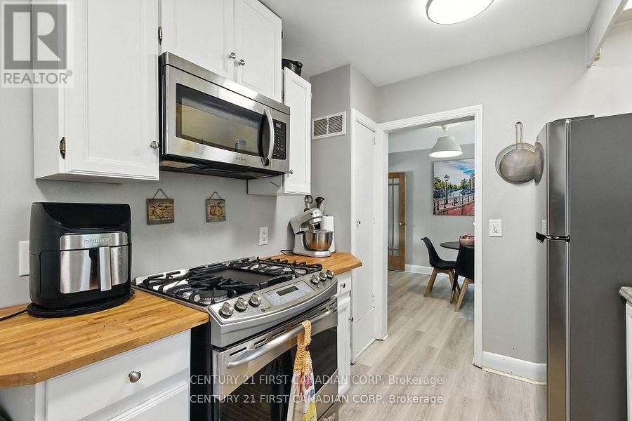 330 Glenrose Drive, London South, Ontario  N6K 2A8 - Photo 16 - X12356755