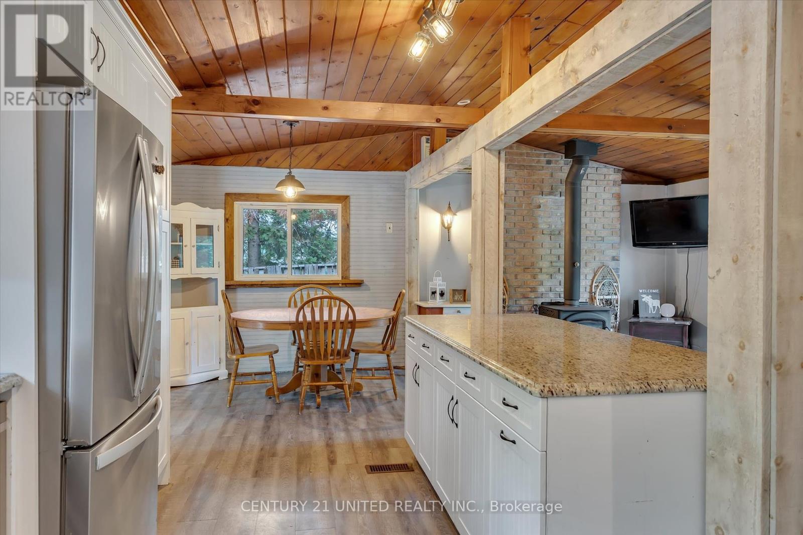 55 Northern Avenue, Trent Lakes, Ontario  K0M 1A0 - Photo 12 - X12356740