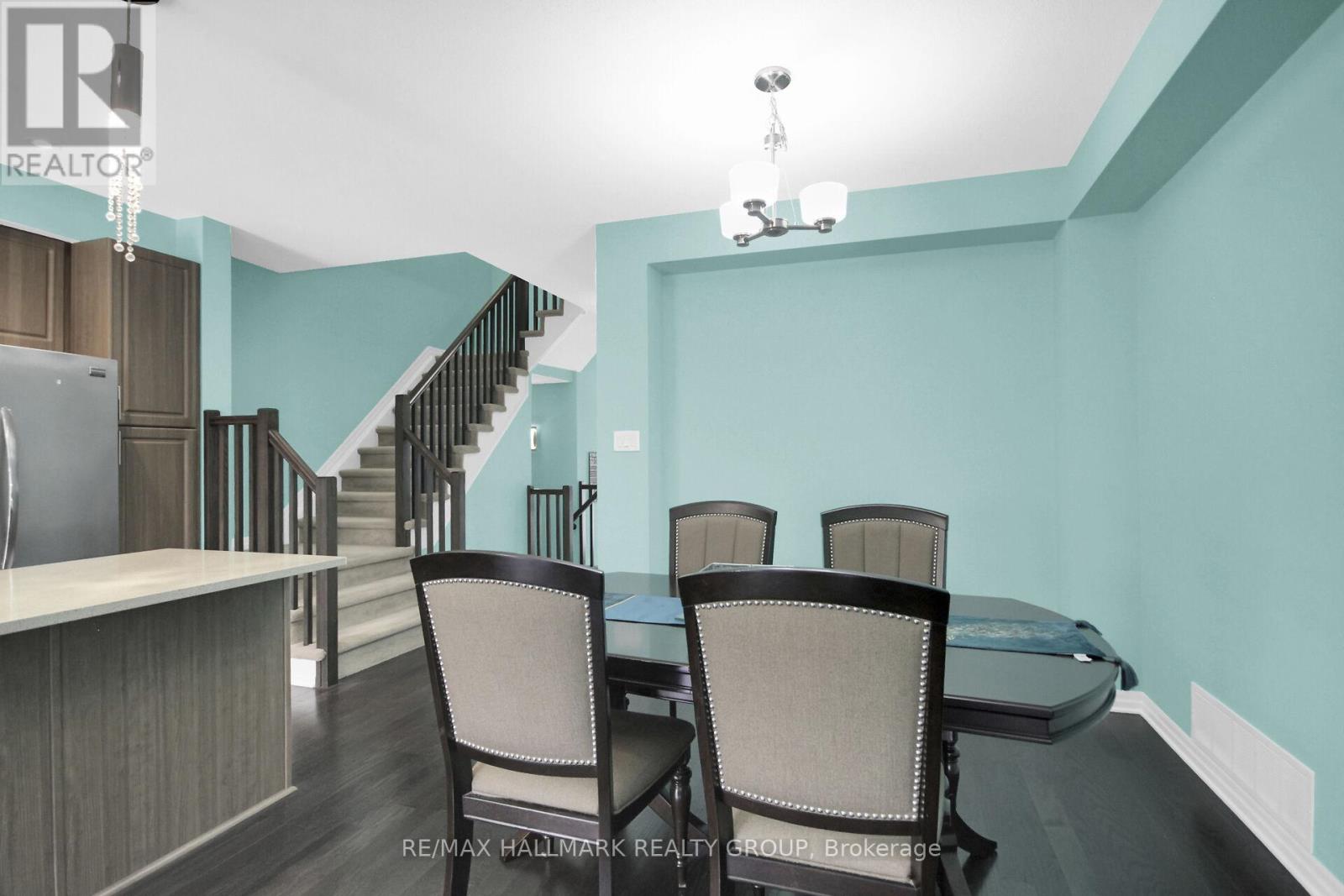 117 Overberg Way, Ottawa, Ontario  K2S 0V9 - Photo 13 - X12356700