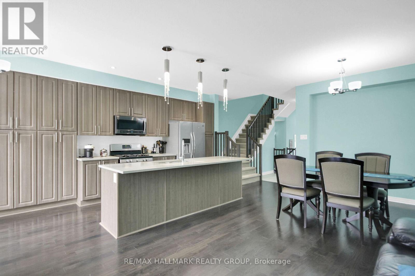 117 Overberg Way, Ottawa, Ontario  K2S 0V9 - Photo 20 - X12356700