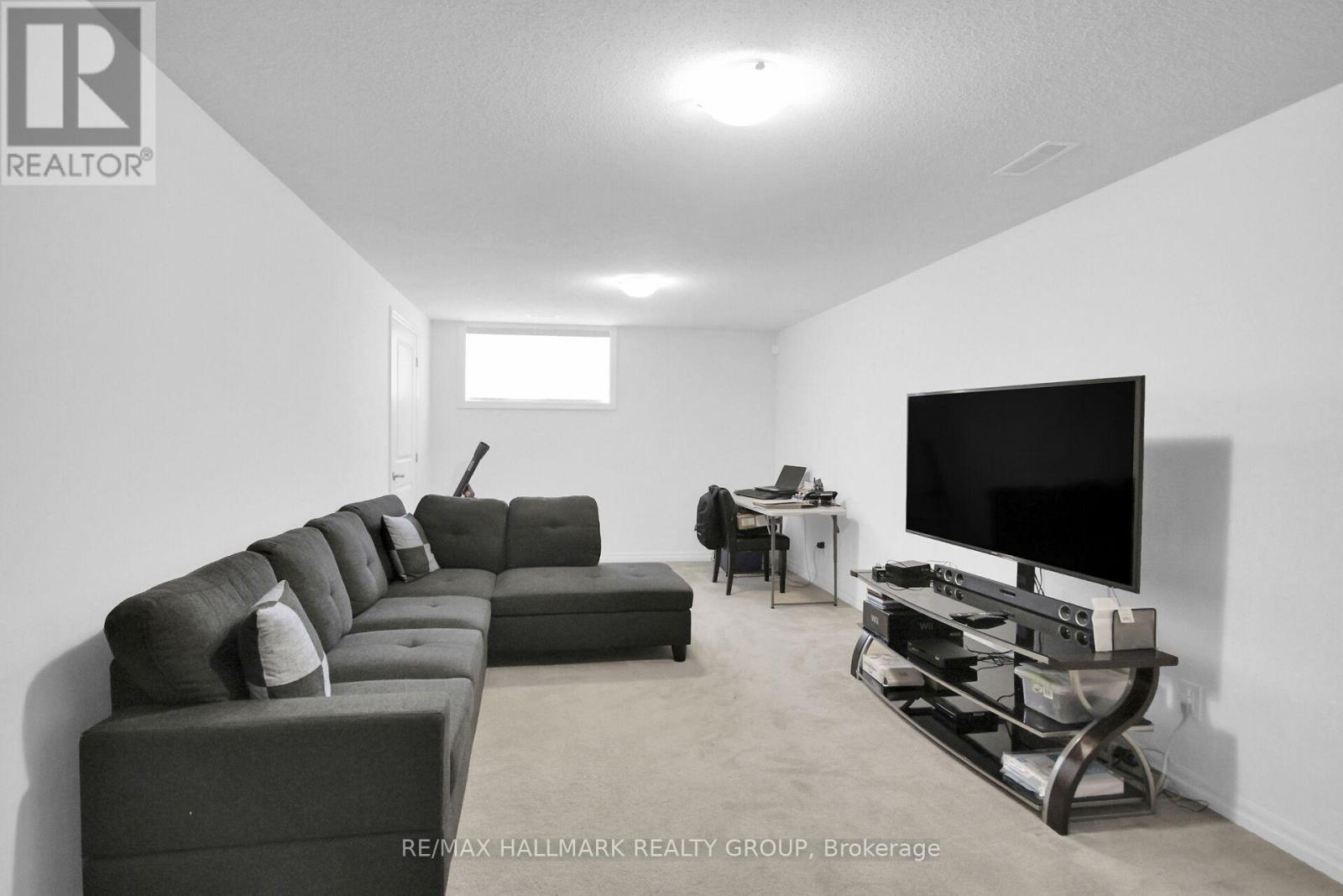 117 Overberg Way, Ottawa, Ontario  K2S 0V9 - Photo 38 - X12356700