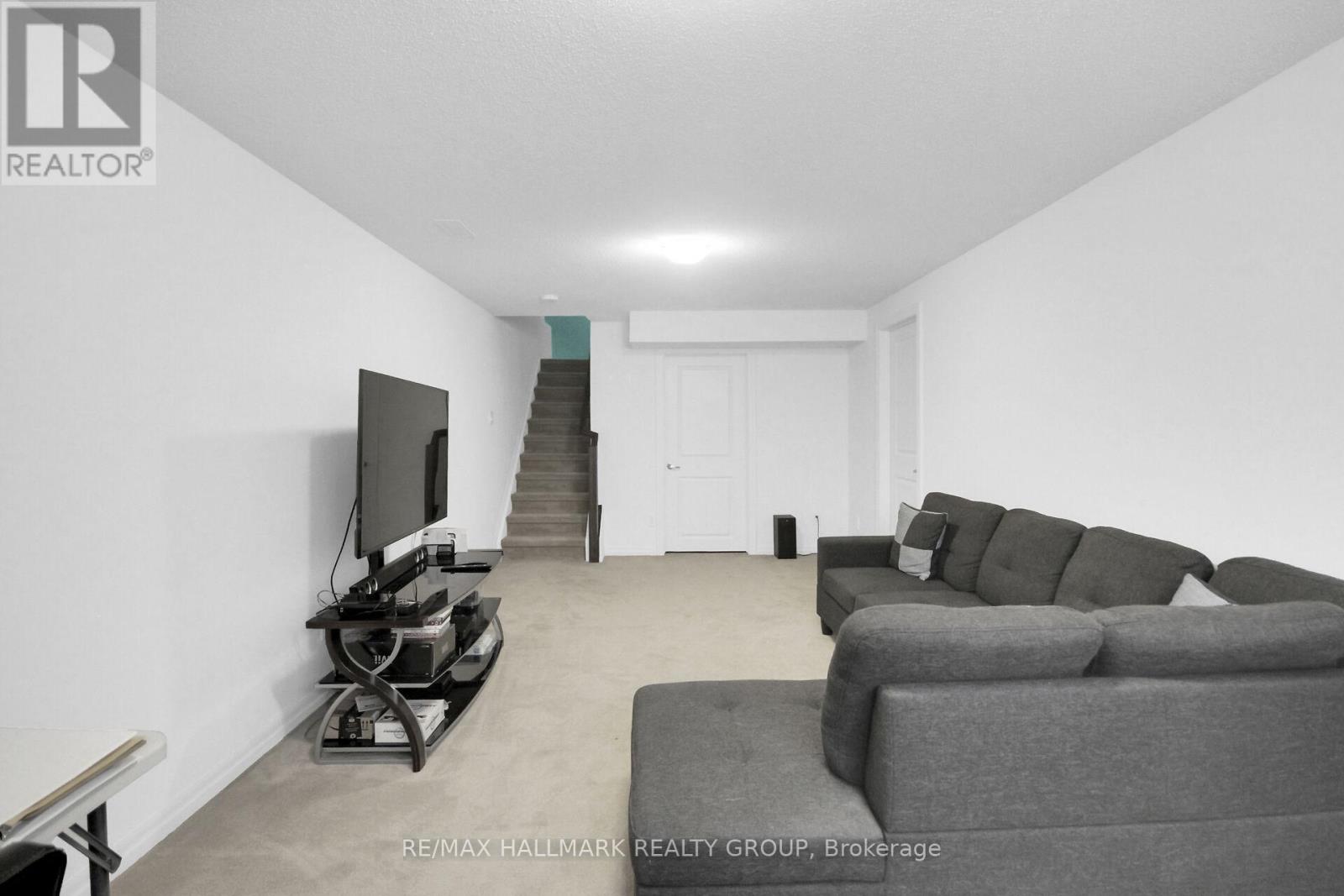 117 Overberg Way, Ottawa, Ontario  K2S 0V9 - Photo 39 - X12356700