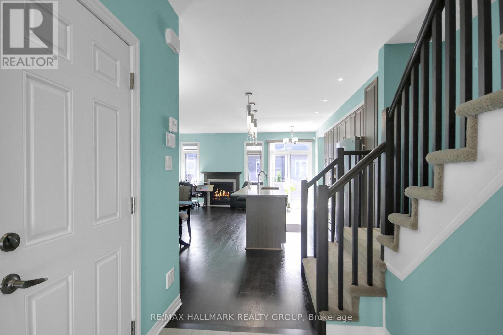 117 Overberg Way, Ottawa, Ontario  K2S 0V9 - Photo 6 - X12356700