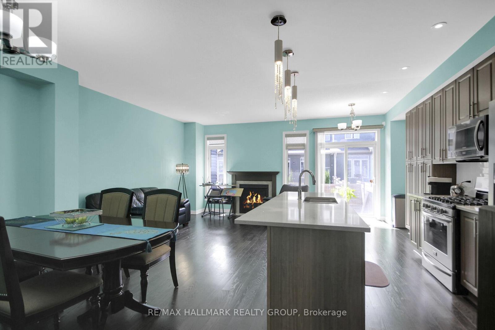 117 Overberg Way, Ottawa, Ontario  K2S 0V9 - Photo 7 - X12356700
