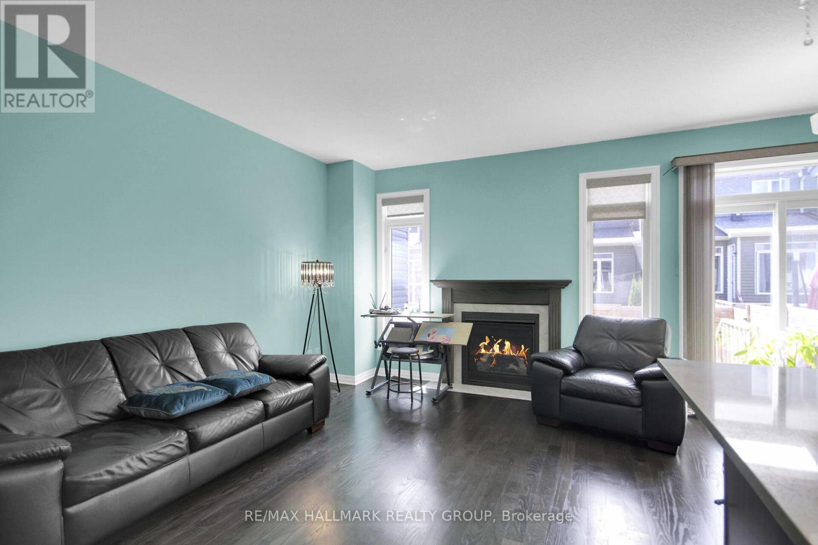 117 Overberg Way, Ottawa, Ontario  K2S 0V9 - Photo 8 - X12356700
