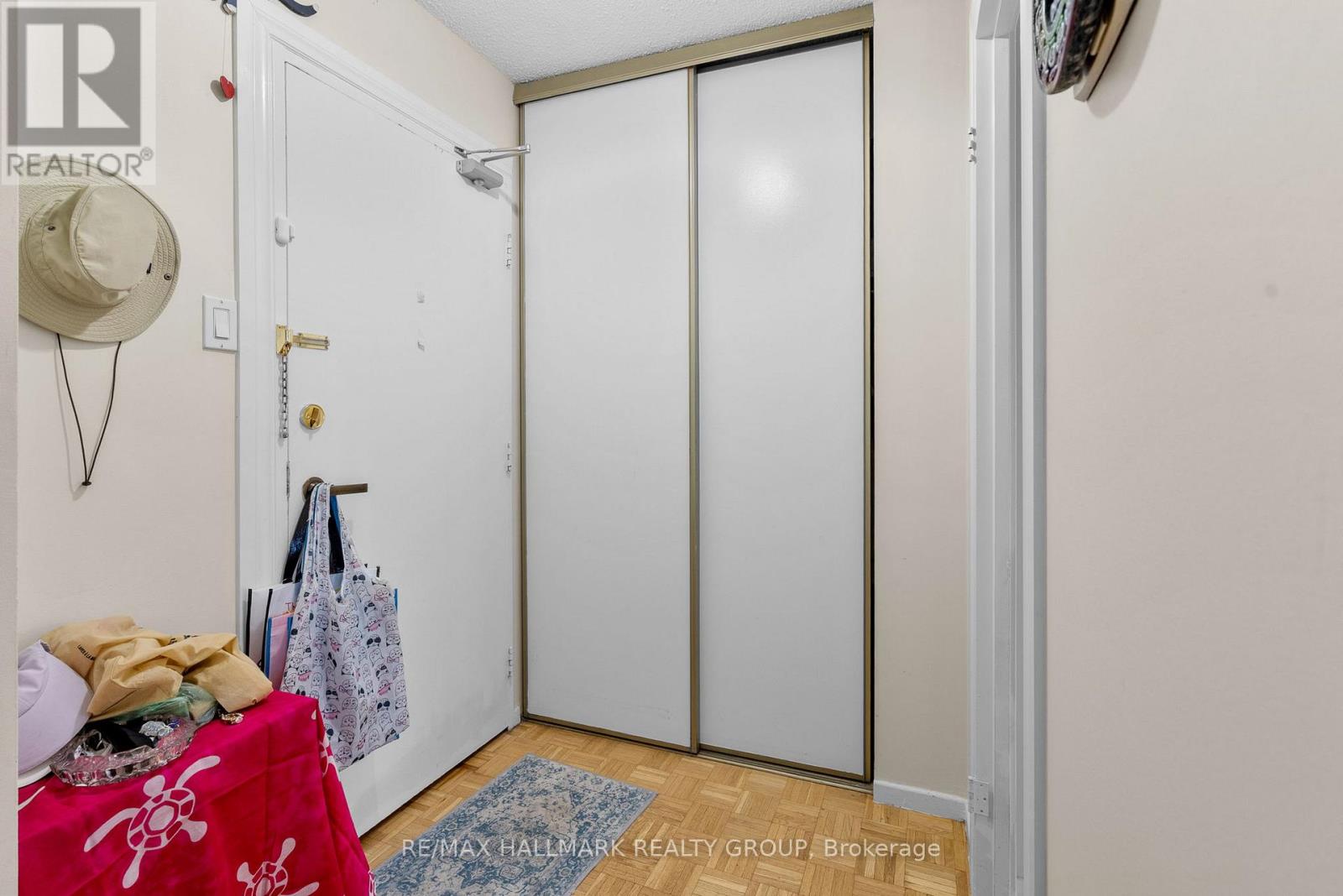 806 - 265 Poulin Avenue, Ottawa, Ontario  K2B 7Y8 - Photo 4 - X12356702