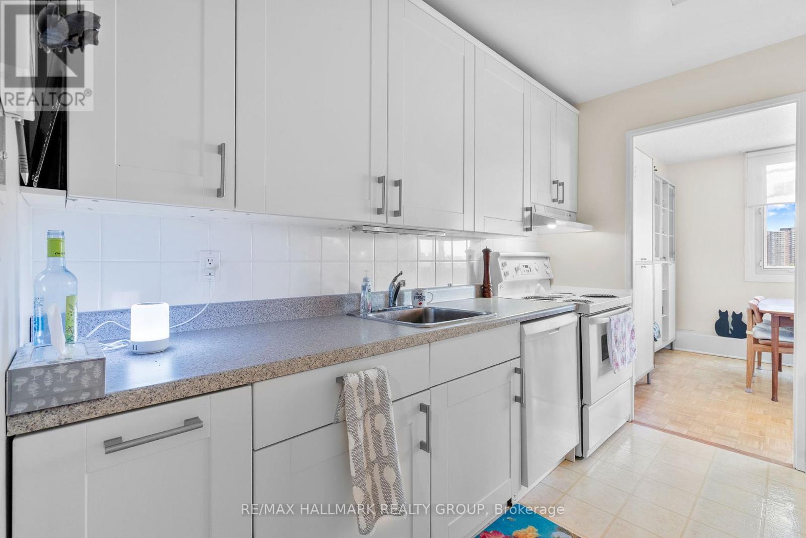 806 - 265 Poulin Avenue, Ottawa, Ontario  K2B 7Y8 - Photo 9 - X12356702