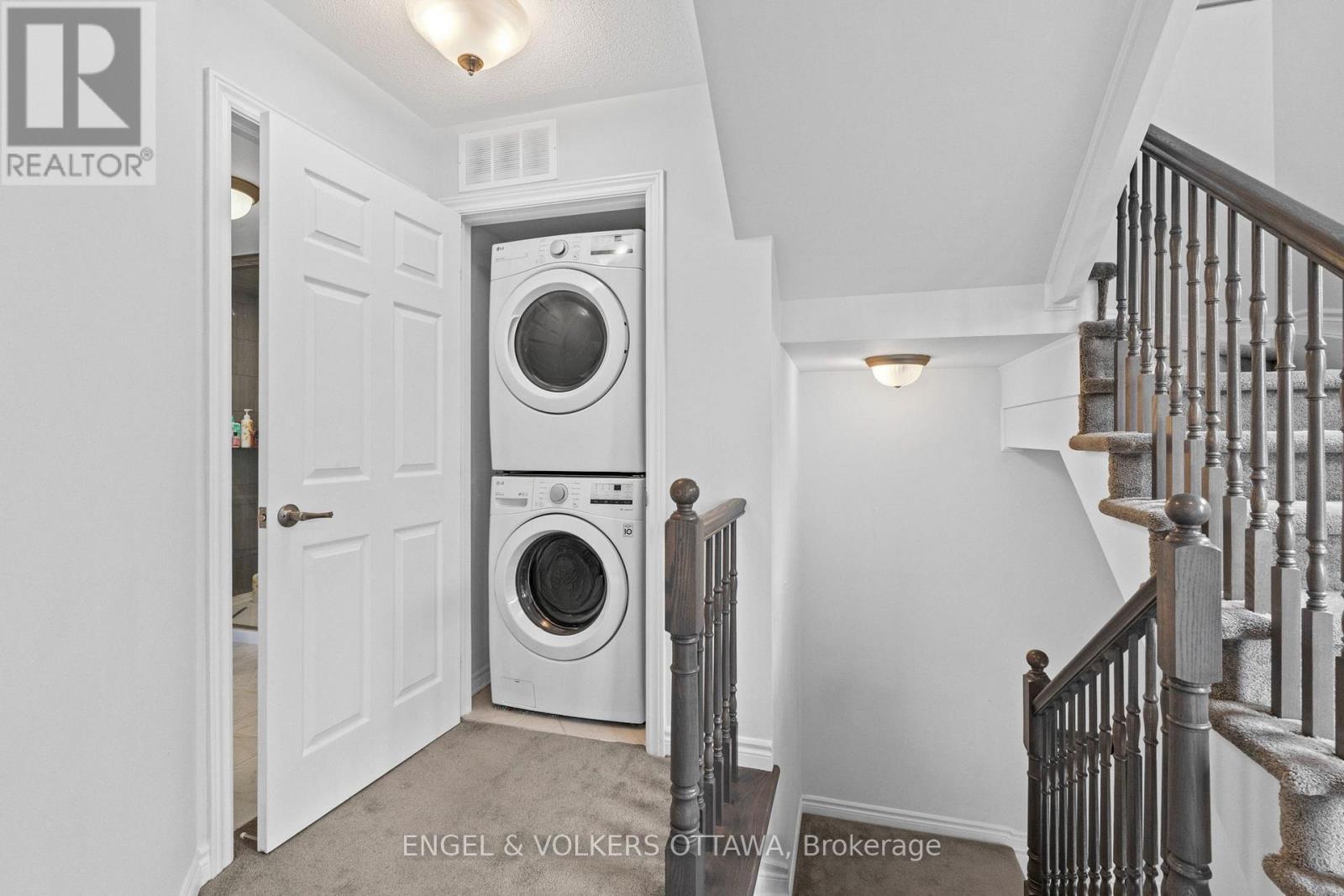 782 Mikinak Road, Ottawa, Ontario  K1K 5A5 - Photo 14 - X12356751