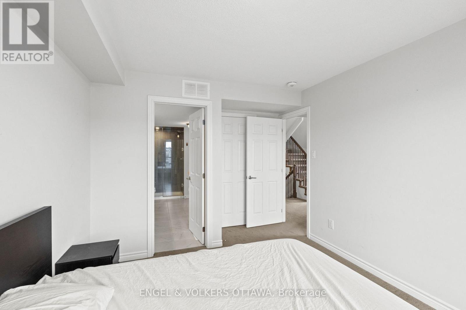 782 Mikinak Road, Ottawa, Ontario  K1K 5A5 - Photo 18 - X12356751