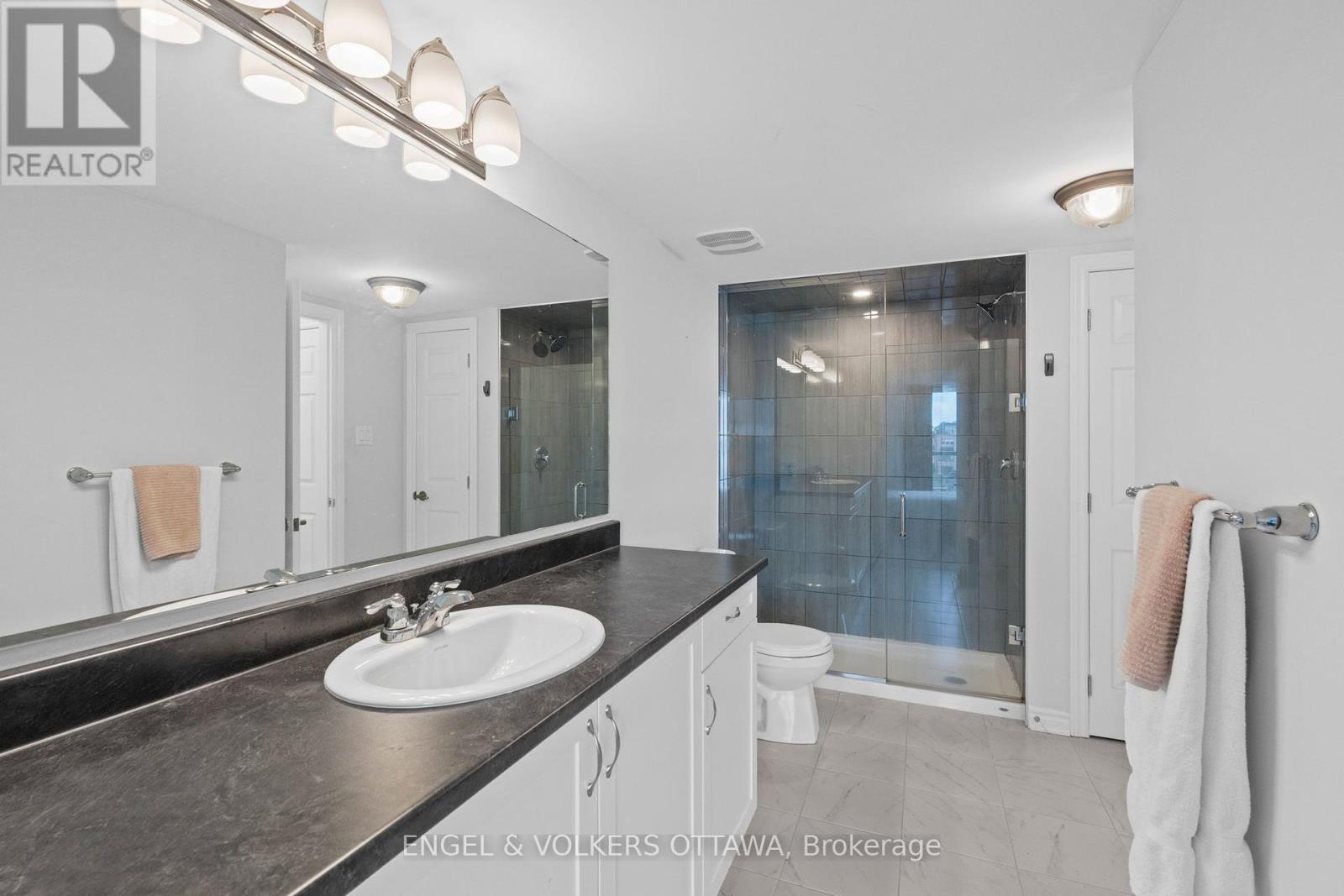 782 Mikinak Road, Ottawa, Ontario  K1K 5A5 - Photo 19 - X12356751