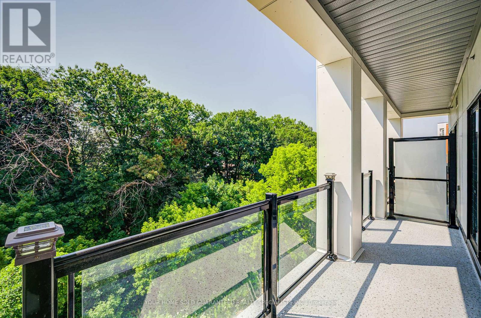 302 - 135 Canon Jackson Drive, Toronto, Ontario  M6M 0C3 - Photo 19 - W12356551