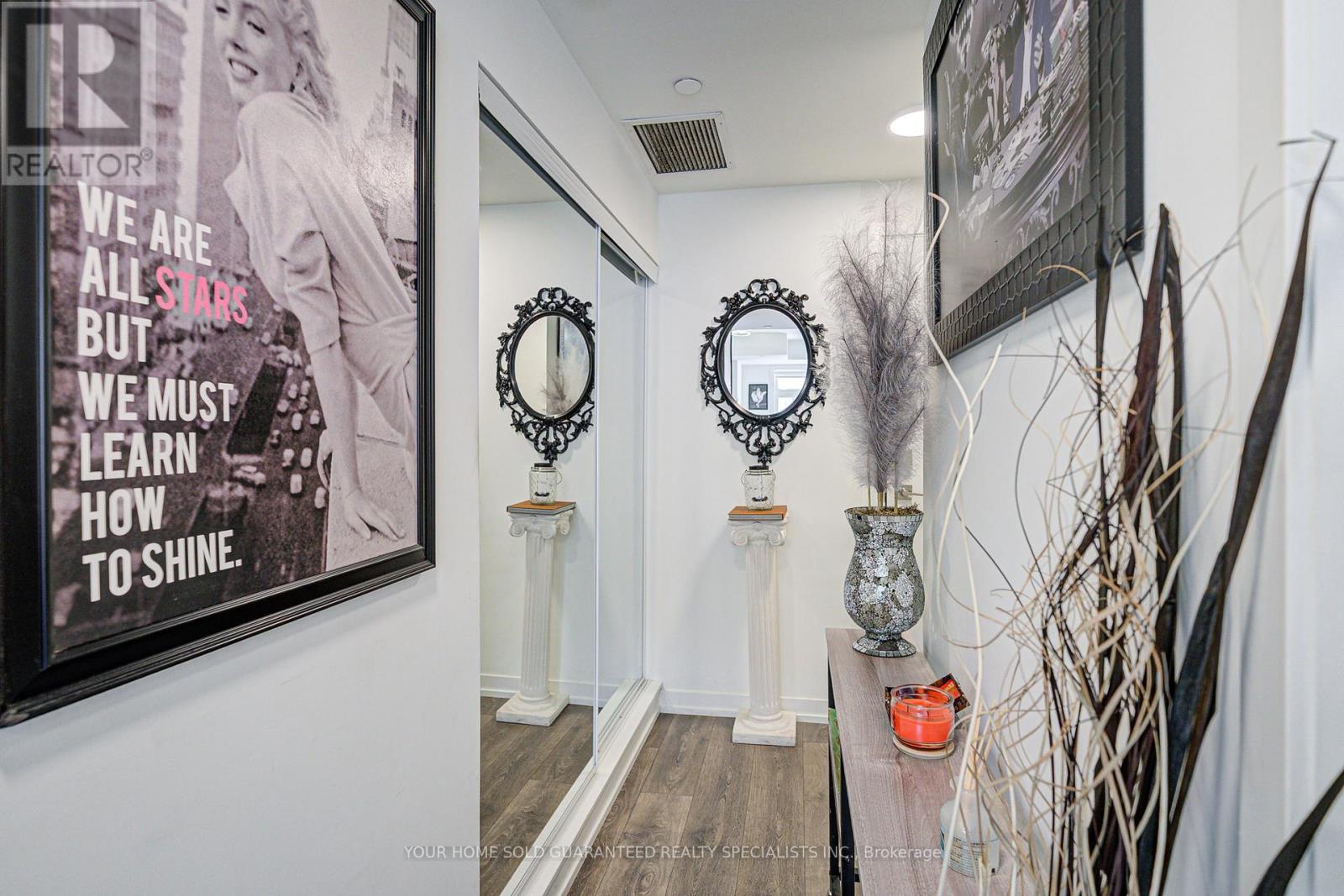 302 - 135 Canon Jackson Drive, Toronto, Ontario  M6M 0C3 - Photo 21 - W12356551