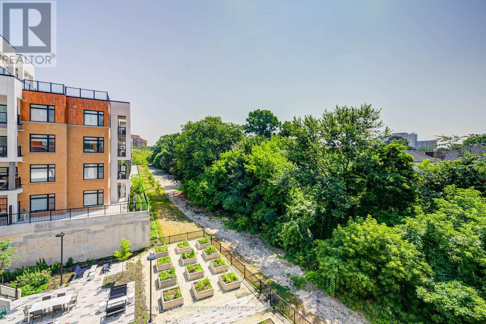 302 - 135 Canon Jackson Drive, Toronto, Ontario  M6M 0C3 - Photo 22 - W12356551