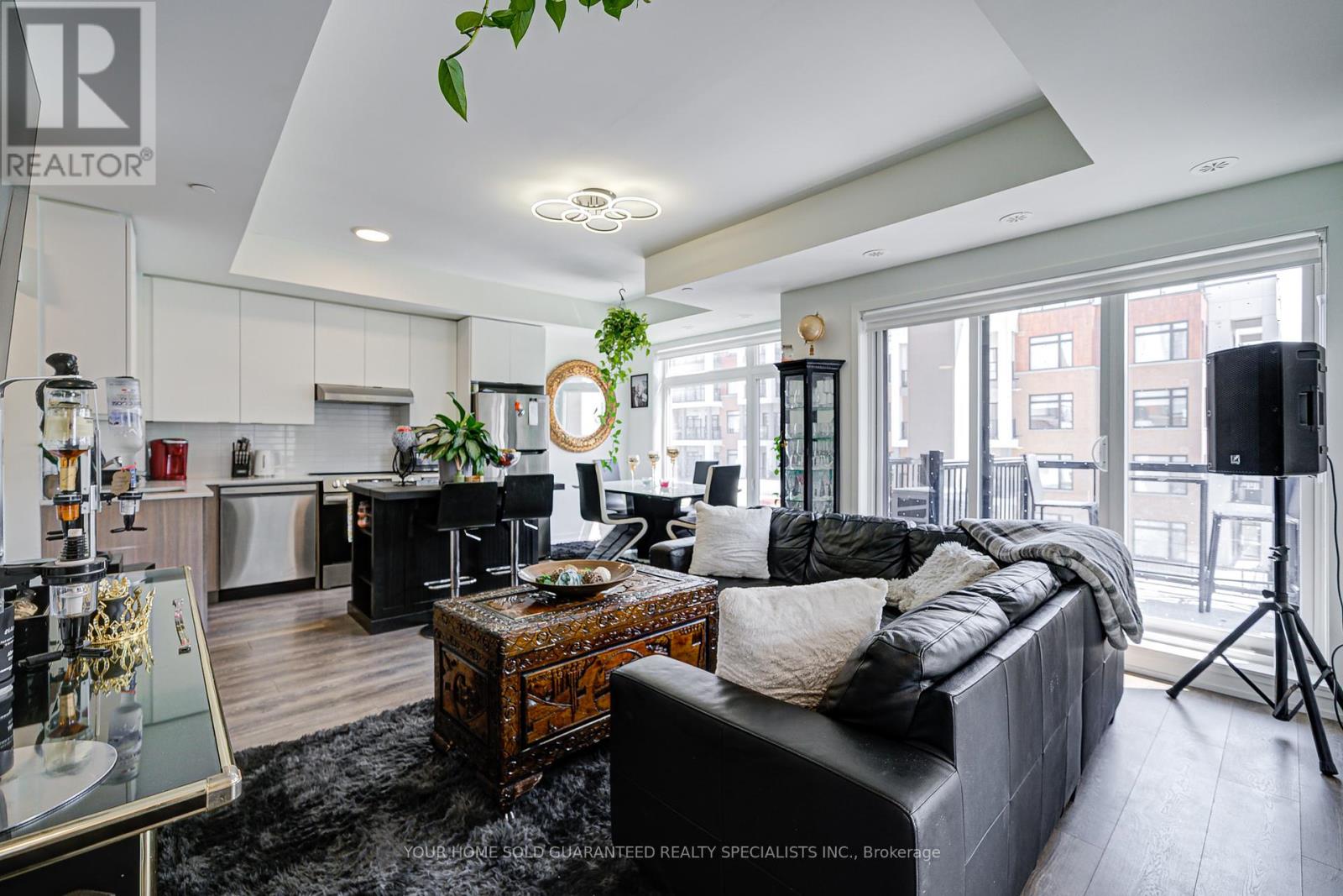 302 - 135 Canon Jackson Drive, Toronto, Ontario  M6M 0C3 - Photo 7 - W12356551