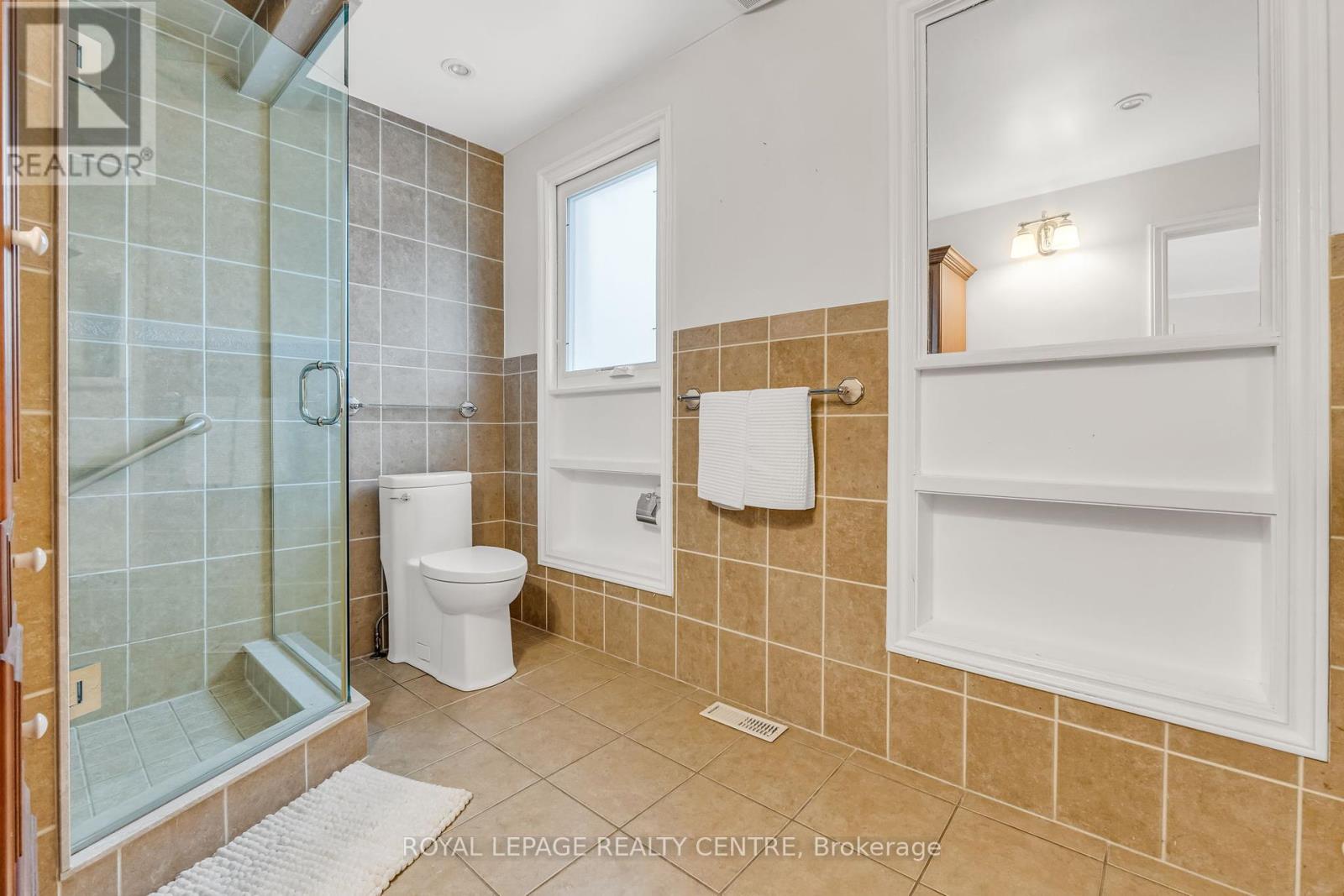 1593 Glenburnie Road, Mississauga, Ontario  L5G 3C9 - Photo 25 - W12356590
