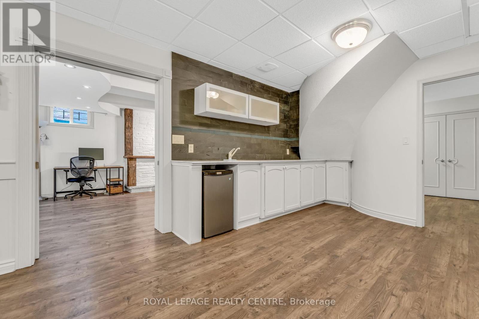 1593 Glenburnie Road, Mississauga, Ontario  L5G 3C9 - Photo 38 - W12356590