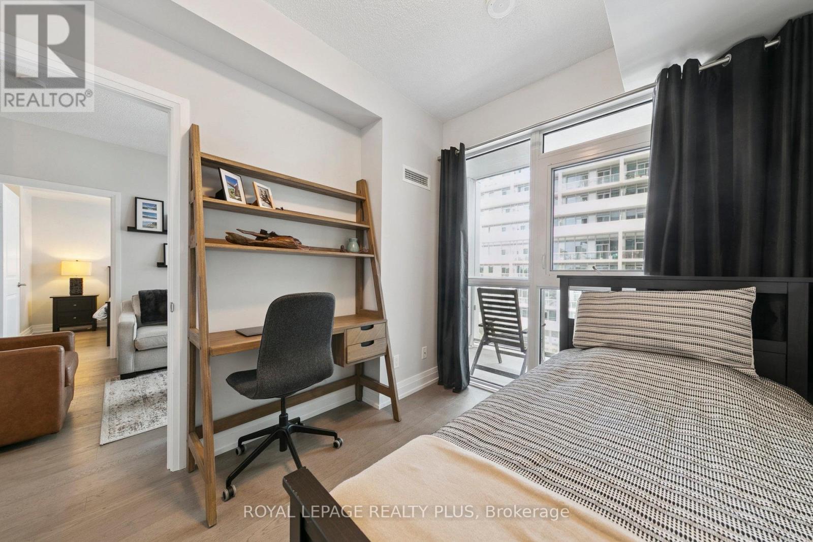 406 - 65 Speers Road, Oakville, Ontario  L6K 0J1 - Photo 21 - W12356628