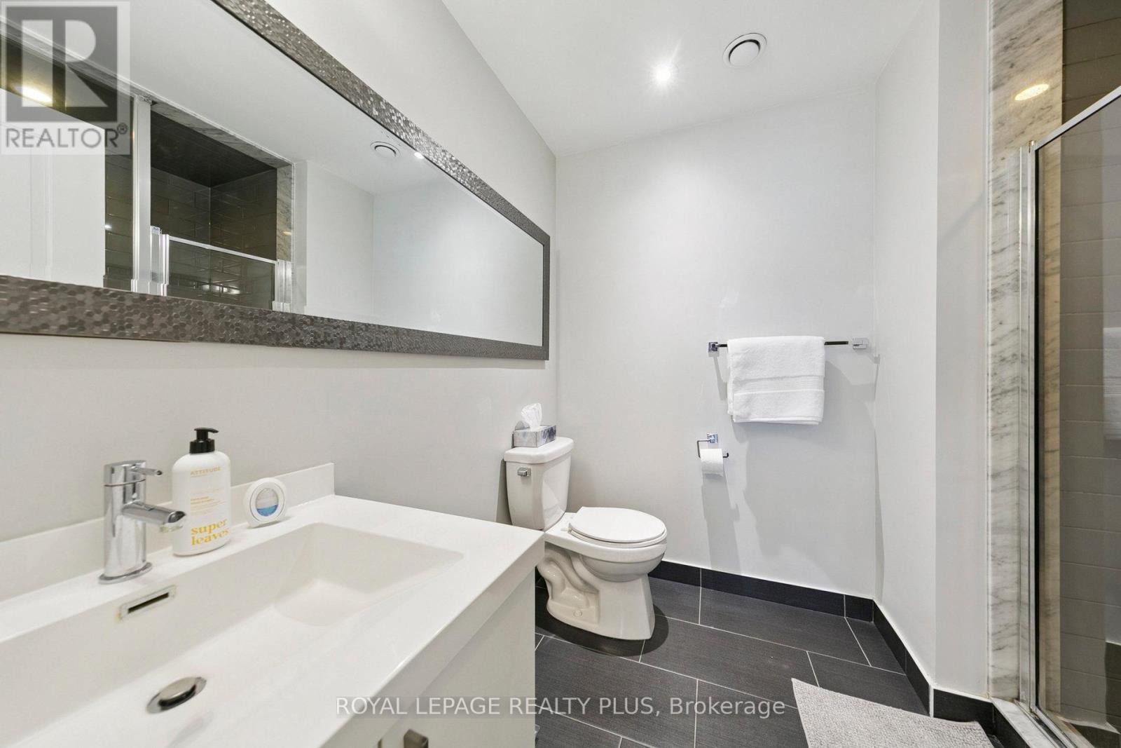 406 - 65 Speers Road, Oakville, Ontario  L6K 0J1 - Photo 30 - W12356628