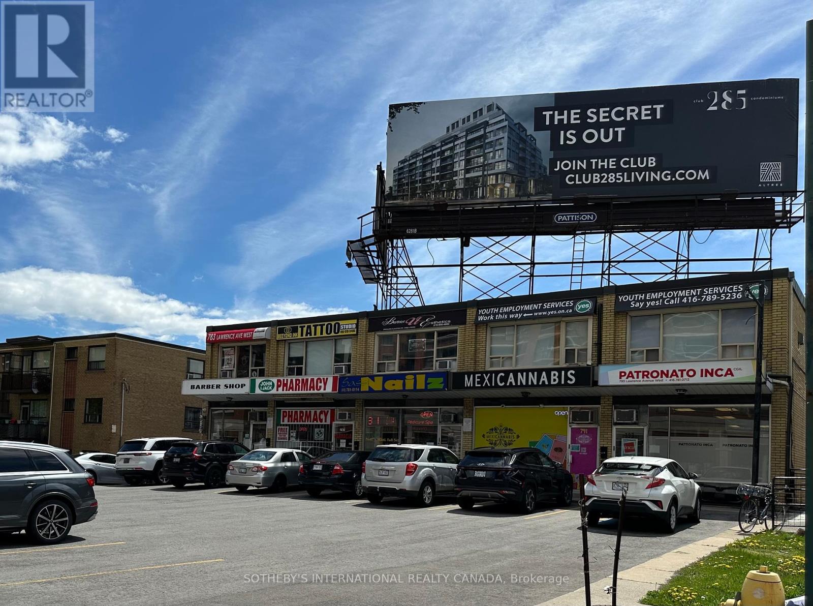 11 - 783 Lawrence Avenue W, Toronto, Ontario  M6A 1C2 - Photo 4 - W12297476