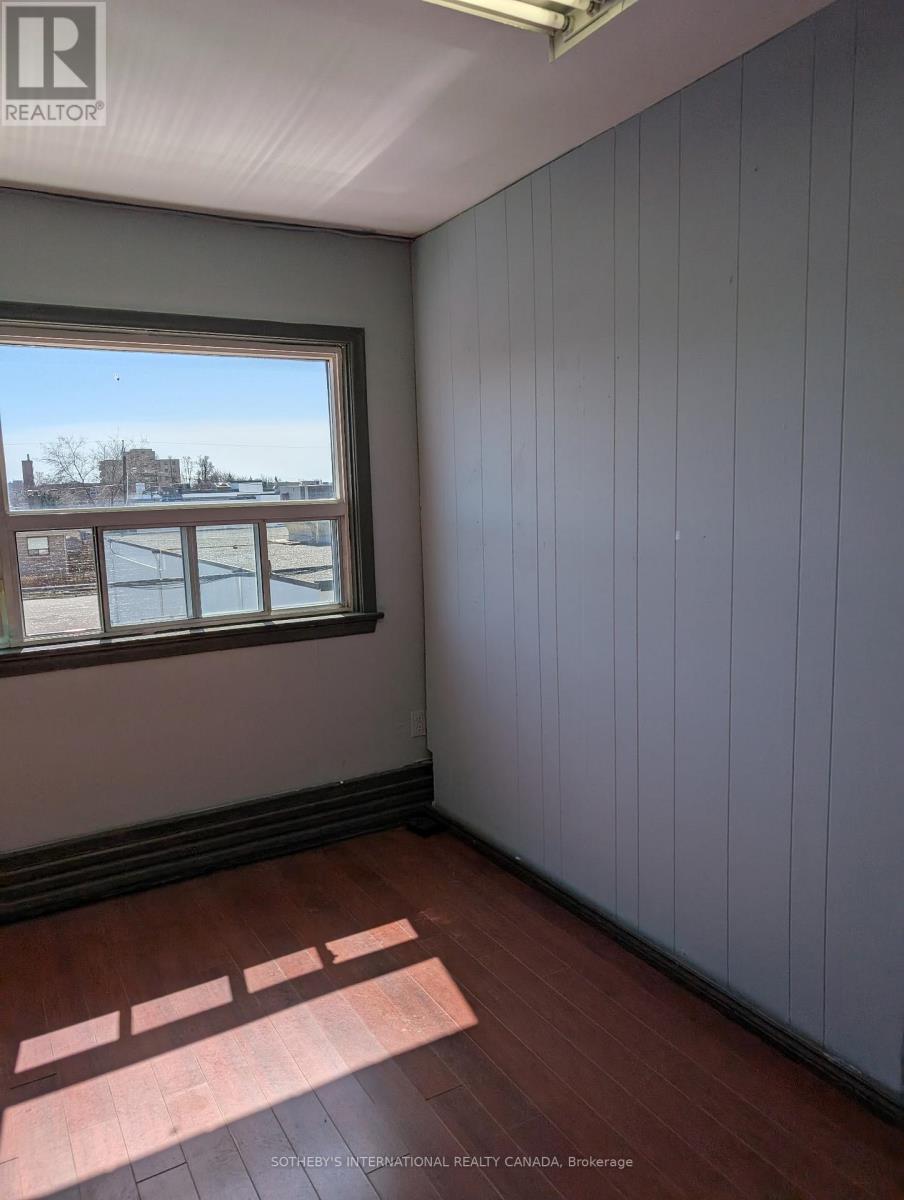 11 - 783 Lawrence Avenue W, Toronto, Ontario  M6A 1C2 - Photo 6 - W12297476
