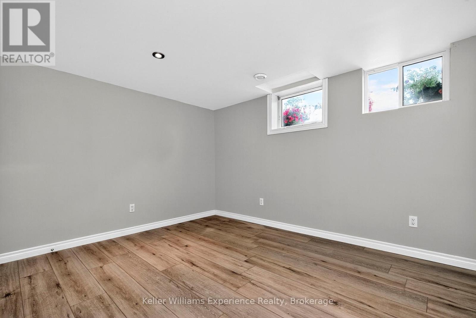 26 Richelieu Street, Penetanguishene, Ontario  L9M 1H3 - Photo 20 - S12356729