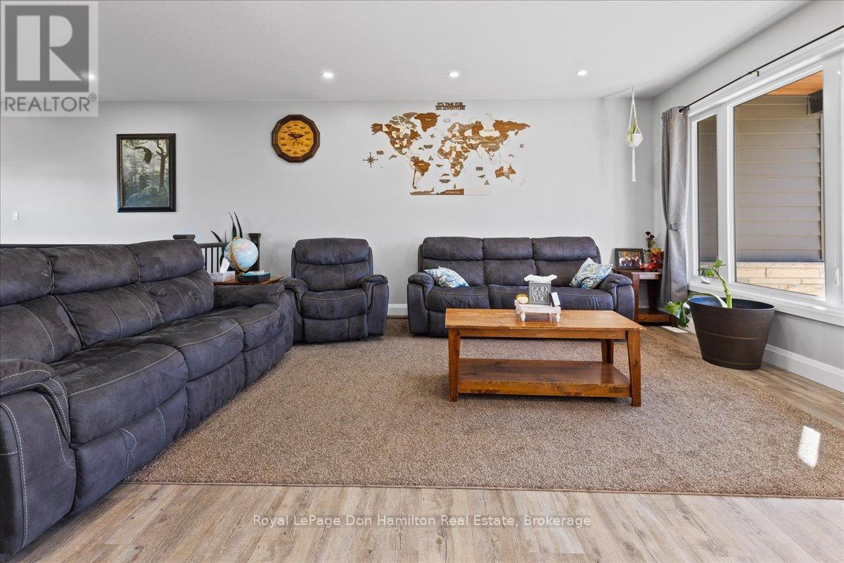 43830 Cranbrook Road, Huron East, Ontario  N0G 1H0 - Photo 7 - X12356694
