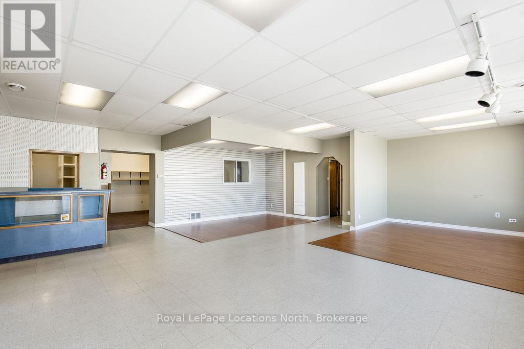 1325 2nd Avenue E, Owen Sound, Ontario  N4K 2J5 - Photo 6 - X12356749