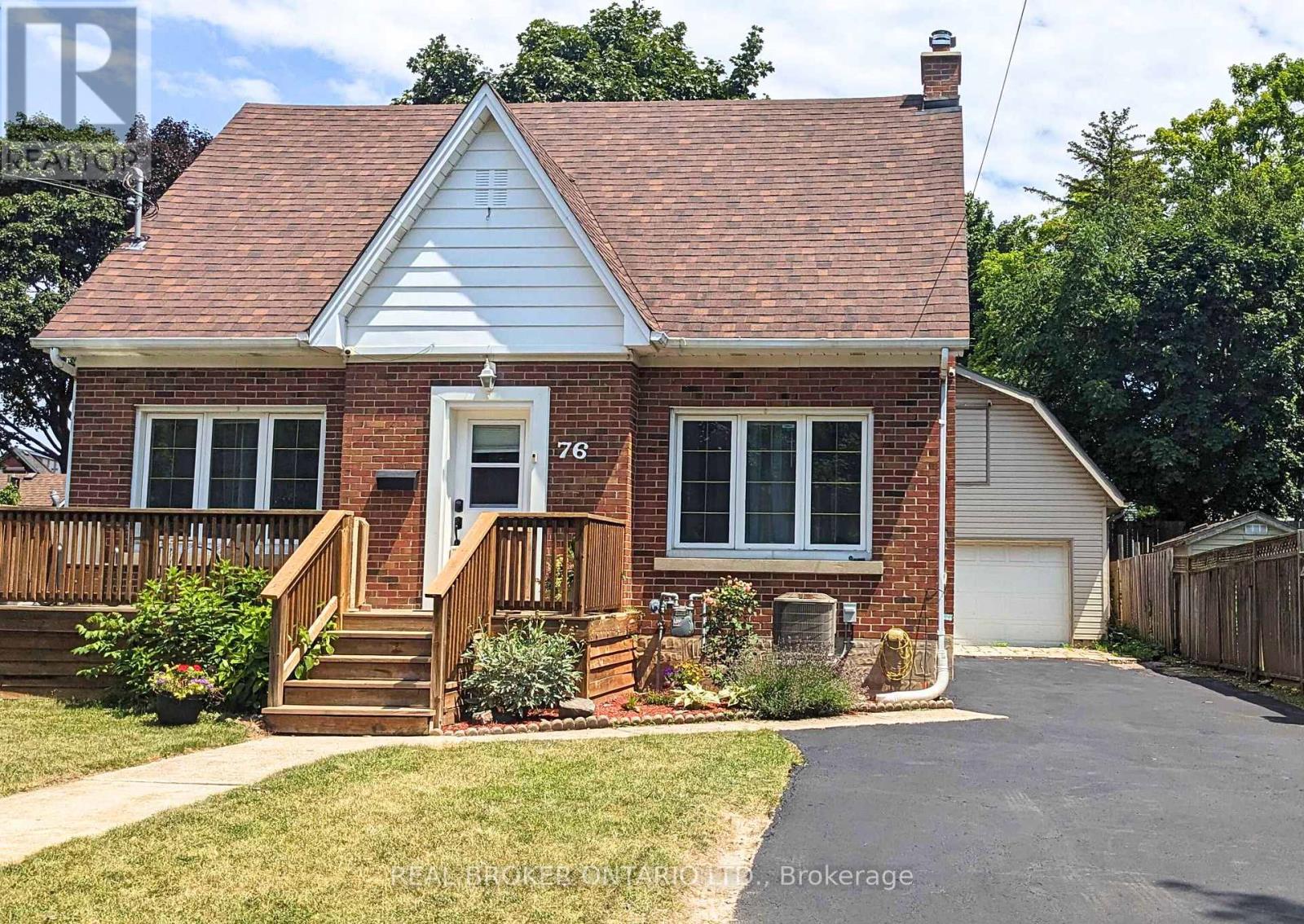76 BRENTWOOD AVENUE, Kitchener, Ontario
