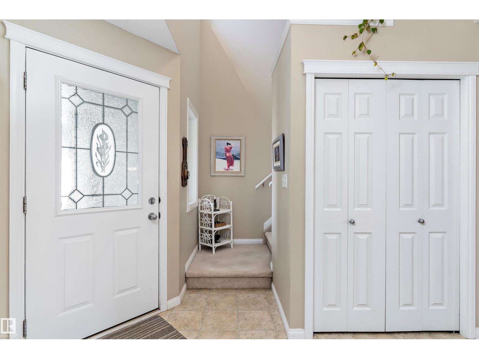 Property at 112 CASTLE DR NW image 4