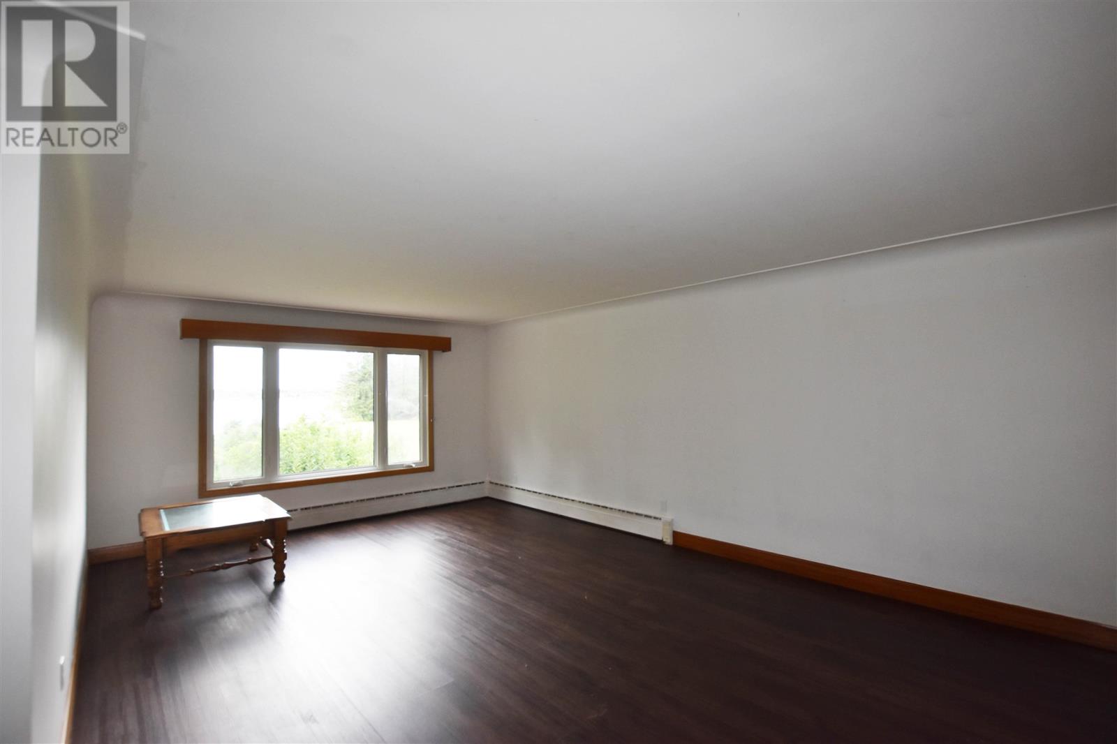 1015 Queen St E, Sault Ste. Marie, Ontario  P6A 2C2 - Photo 10 - SM252336