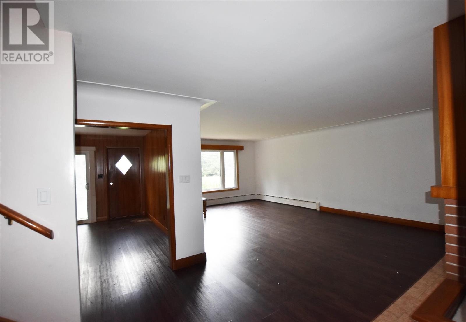 1015 Queen St E, Sault Ste. Marie, Ontario  P6A 2C2 - Photo 15 - SM252336