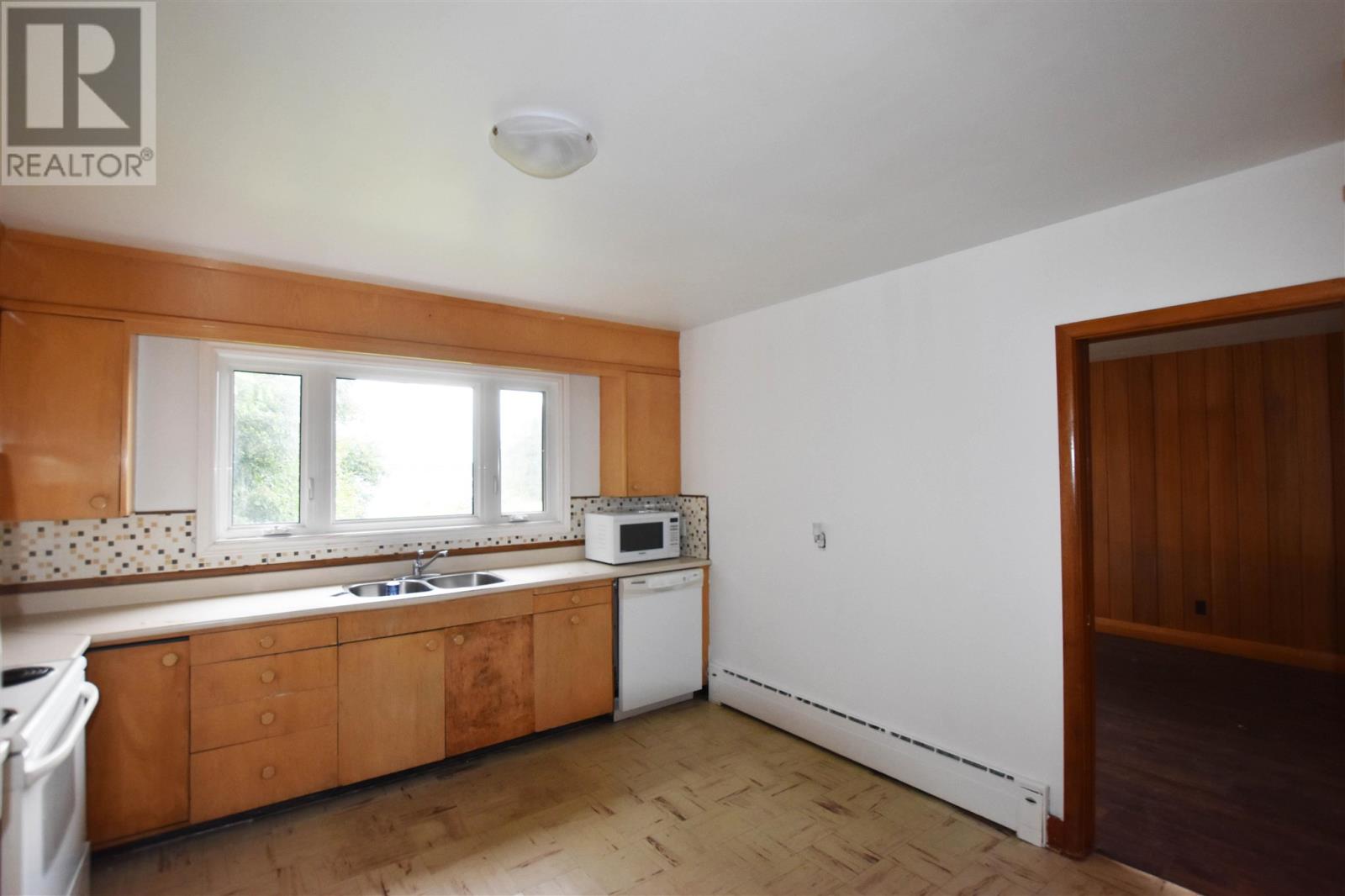 1015 Queen St E, Sault Ste. Marie, Ontario  P6A 2C2 - Photo 19 - SM252336