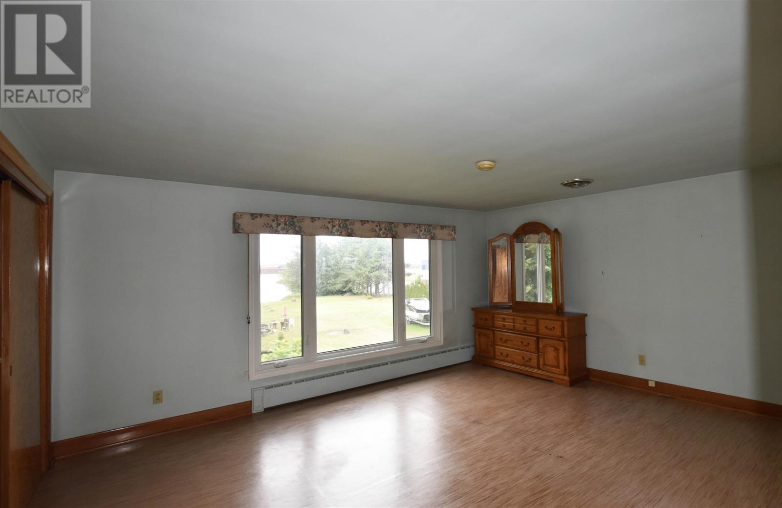 1015 Queen St E, Sault Ste. Marie, Ontario  P6A 2C2 - Photo 23 - SM252336