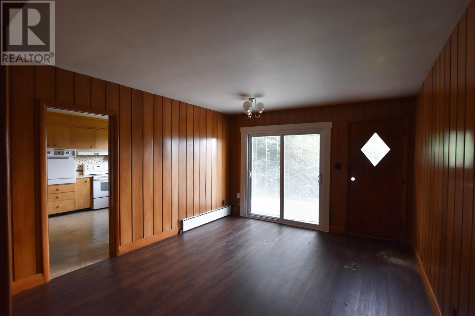 1015 Queen St E, Sault Ste. Marie, Ontario  P6A 2C2 - Photo 8 - SM252336