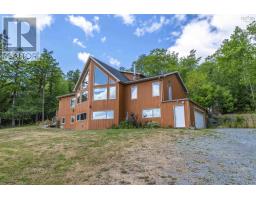 1093 Renfrew Road, Nine Mile River, Ca