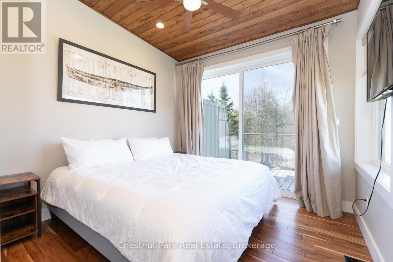 34 Carrick Trail, Gravenhurst, Ontario  P1P 0A6 - Photo 22 - X12141378