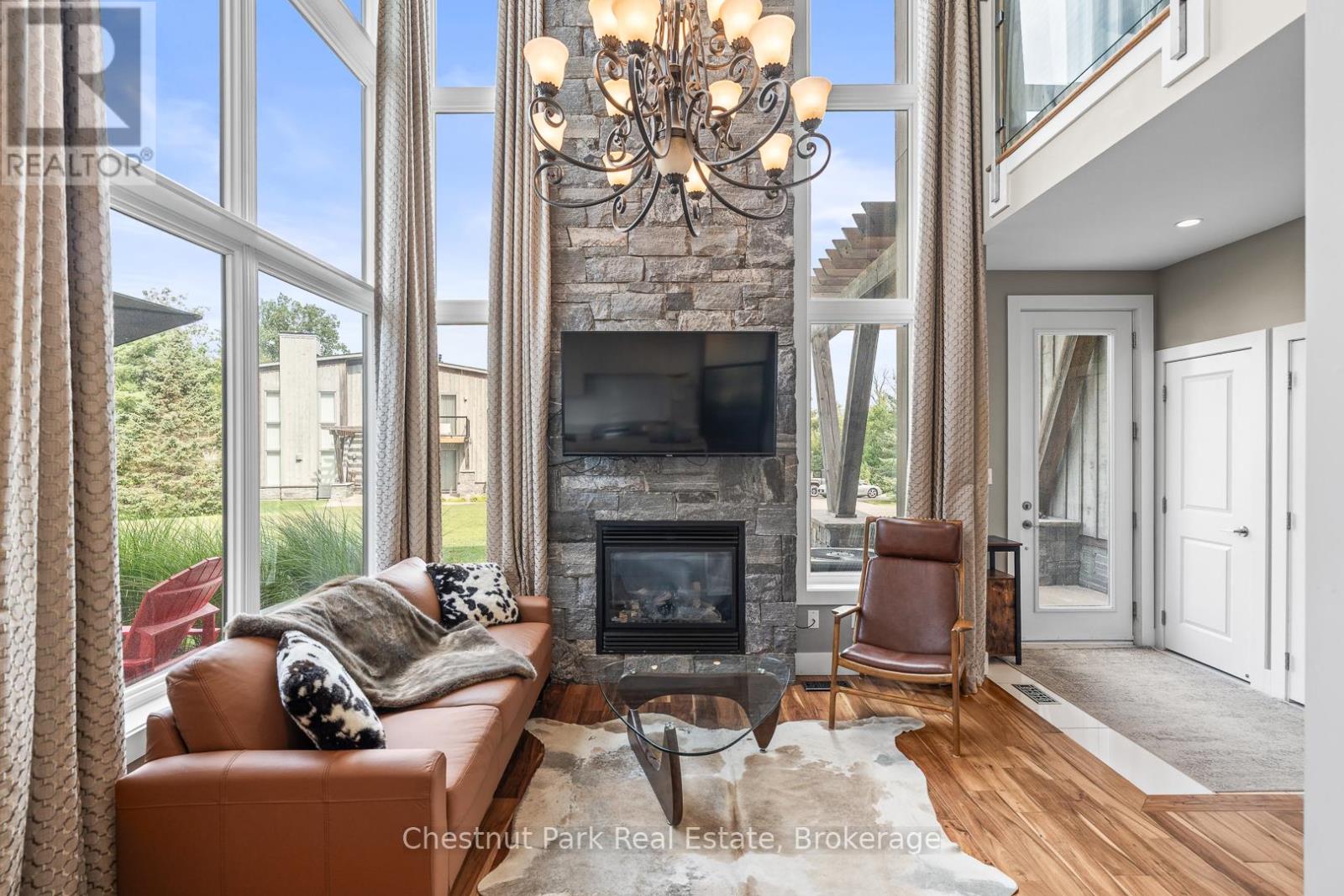 34 Carrick Trail, Gravenhurst, Ontario  P1P 0A6 - Photo 6 - X12141378