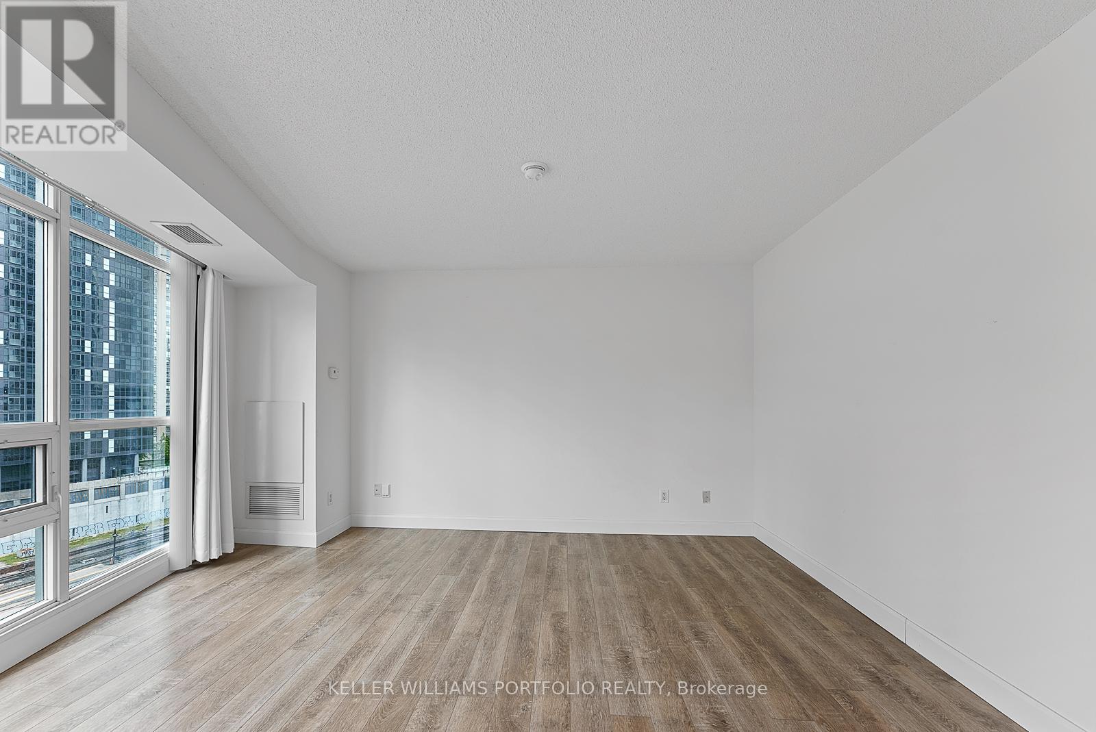 1104 - 18 Yonge Street, Toronto, Ontario  M5E 1Z8 - Photo 5 - C12356710