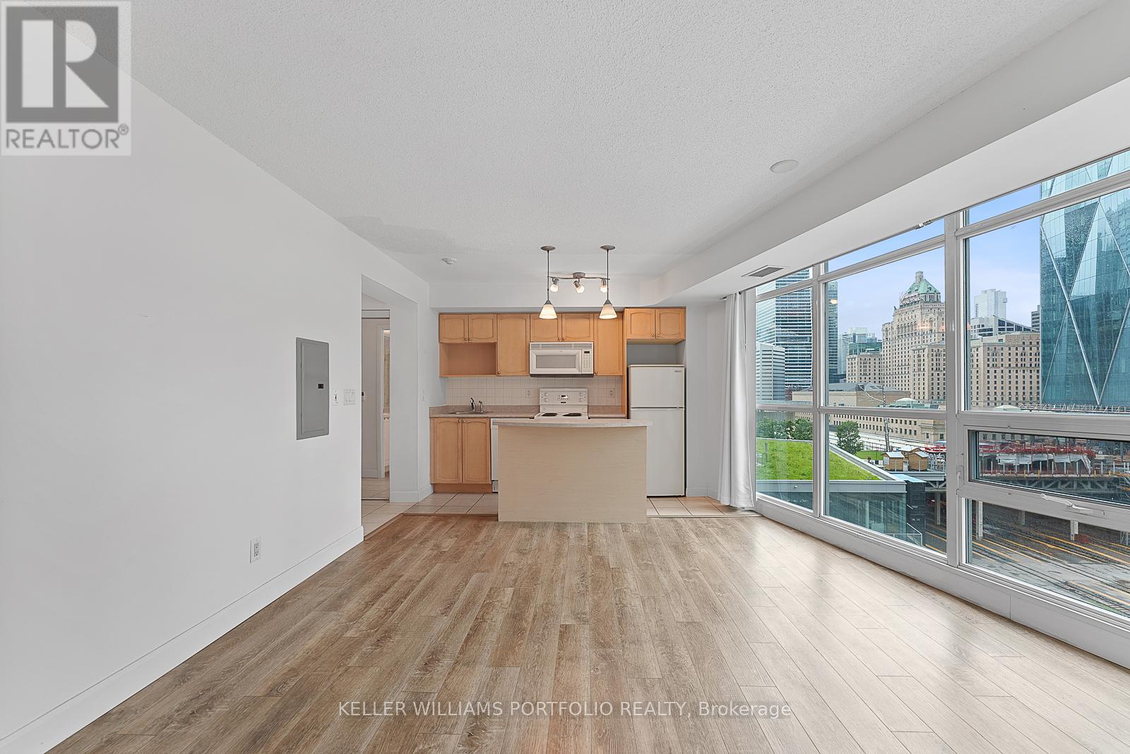 1104 - 18 Yonge Street, Toronto, Ontario  M5E 1Z8 - Photo 9 - C12356710